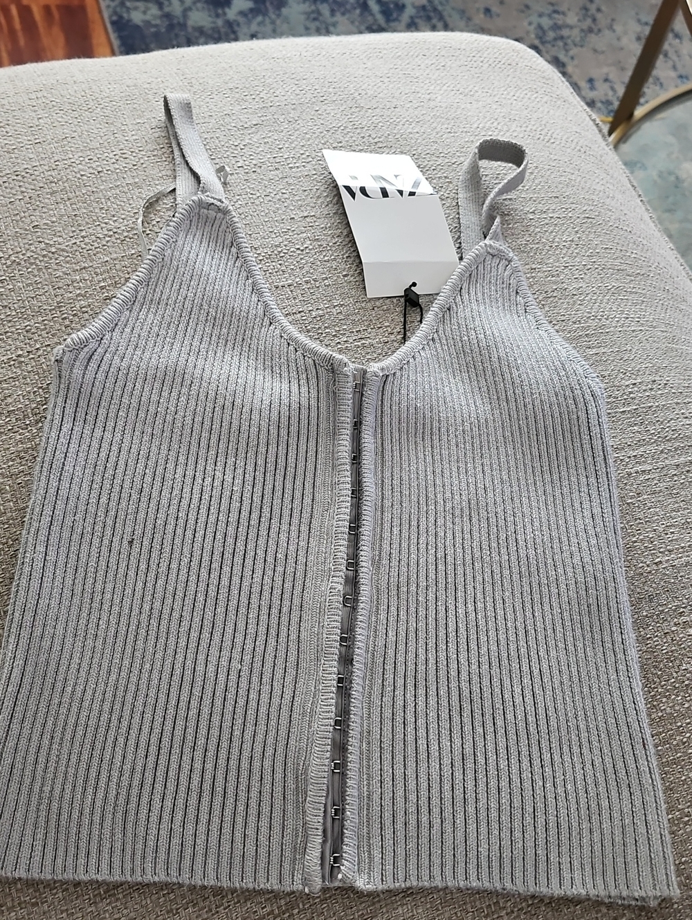 Zara Light Gray Ribbed Hooked Closure Cropped Tank Top NWT